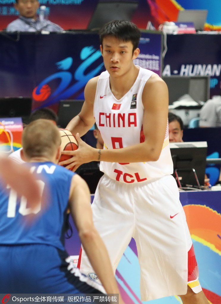 开云体育官网-山东泰山训练开放日，国际比赛日外线爆发引欢呼，欧冠在即，心理建设被强调