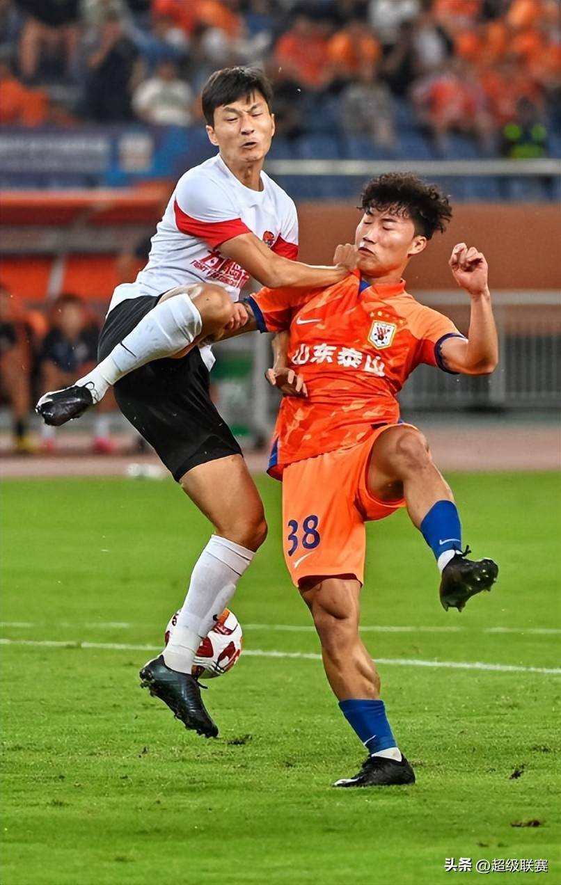 开云体育app-转折点山东泰山豪取连胜，法甲窗口期攻防权衡，球迷炸锅，数据趋势出现新变化的简单介绍